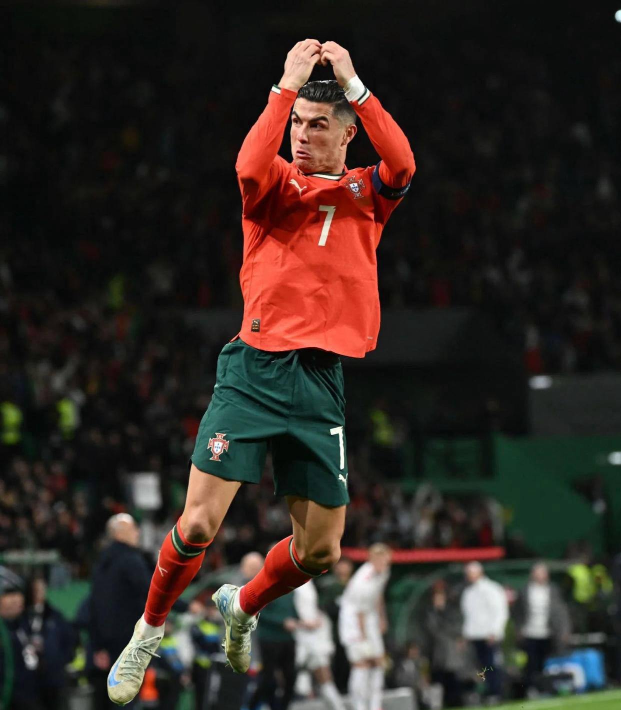 他们被嘲光头被怀疑宫斗，换人后王者归来，复仇击败LPL冠军