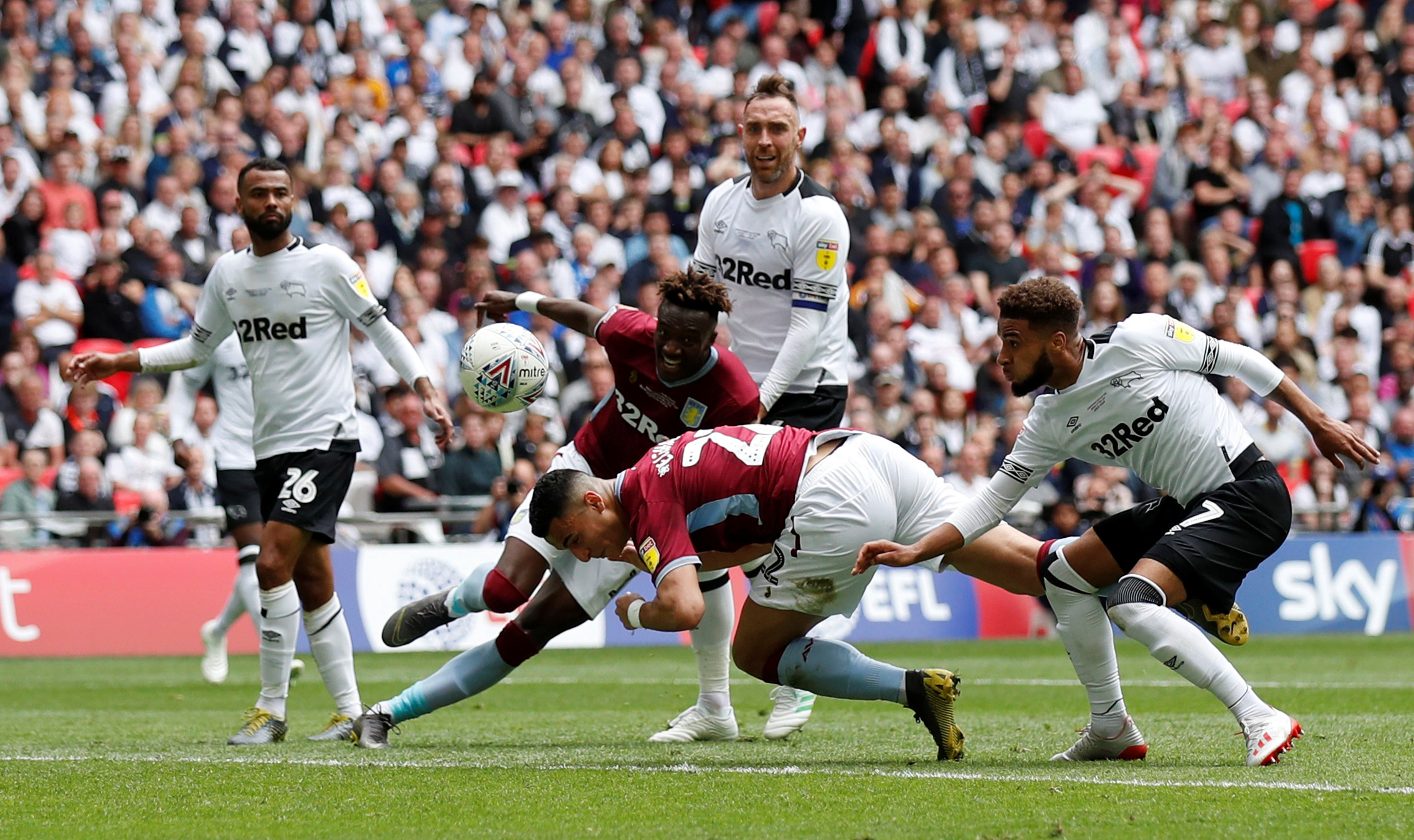 NBA：湖人詹姆斯全场37分