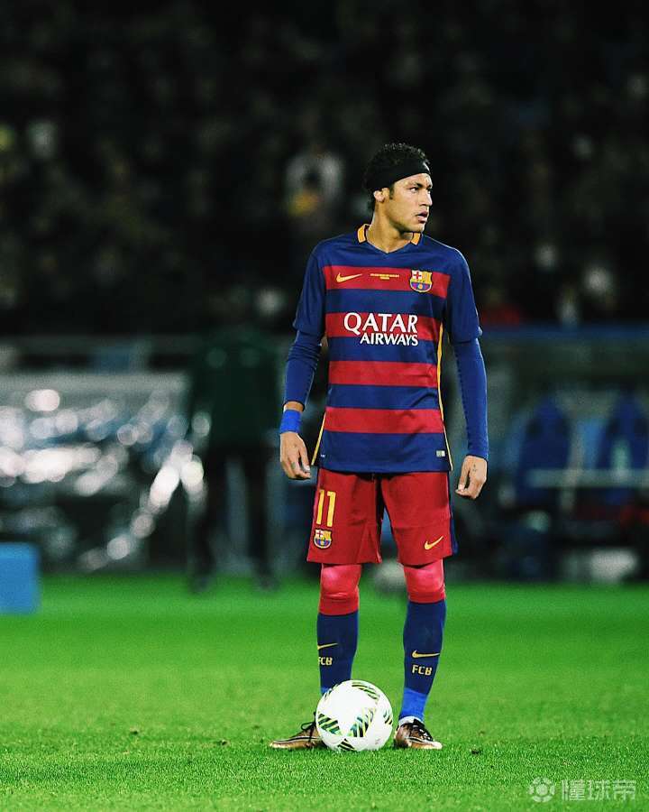 安托万·塞梅尼奥和她迷人的超模妻子；登贝莱豪言要蝉联欧冠；希腊国脚渴望加盟巴塞罗那或利物浦；