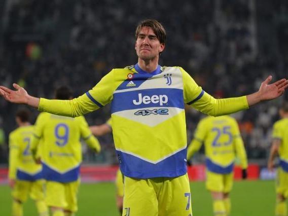 英超热刺1-1战平曼联